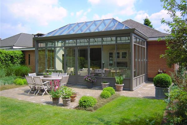 Orangerie steel look met noordboom dak